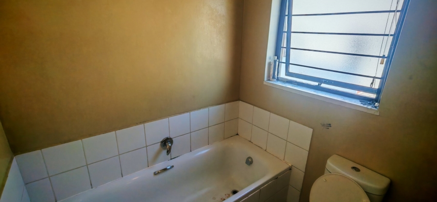 2 Bedroom Property for Sale in Maitland Western Cape